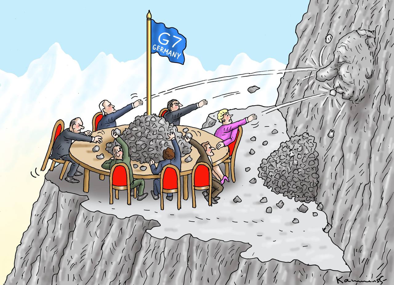 Я гналась за вами чтобы сказать. Карикатура на саммит g7. Порвали три баяна провожали в отпуск шутка. Germany cartoon.