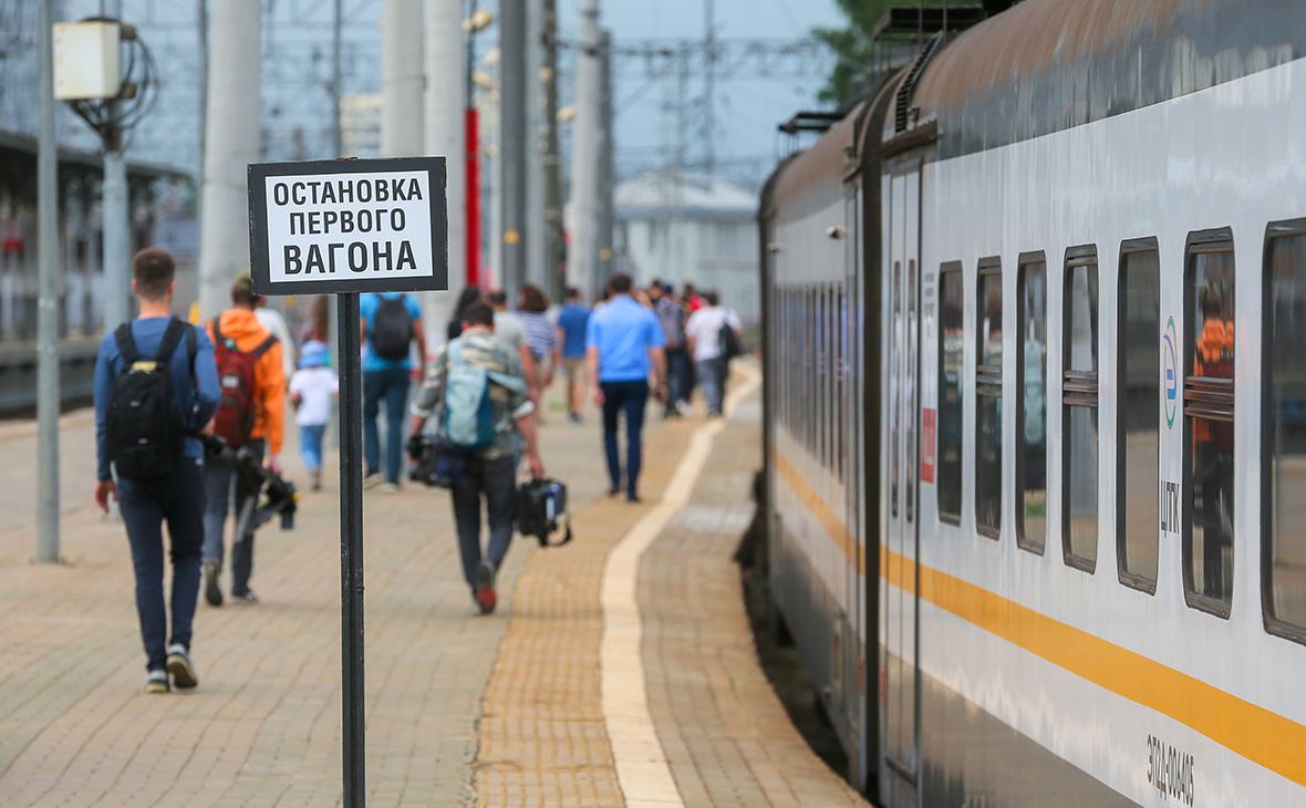 Инфраструктура жд транспорта. Трагедия урал поезд. Поезд стоит. Железнодорожная отрасль. Железная дорога в судане.