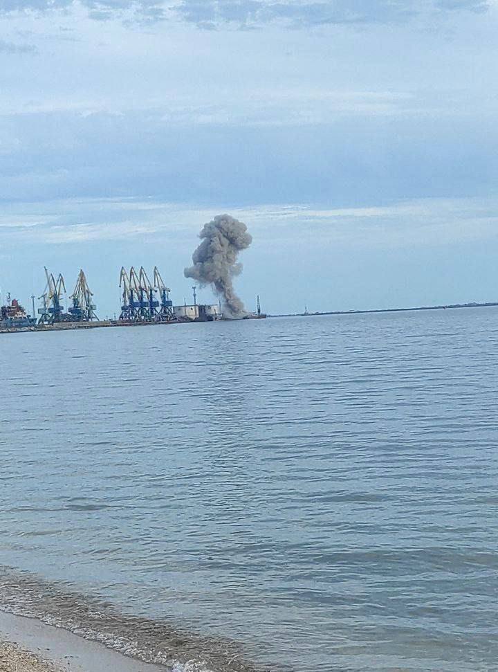 Бердянск новости сегодня. Порт Бердянск. Порт Бердянска сейчас. Бердянск сейчас. Взрыв в Бердянске.