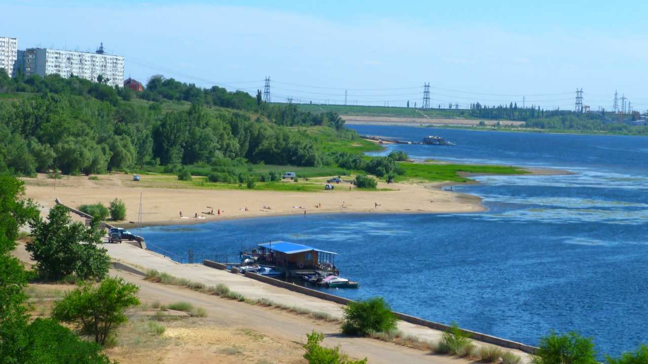 Тел 19. Волга пляж. Начало Волги. Кошелевский берег Волги. Пляжи Волгограда.