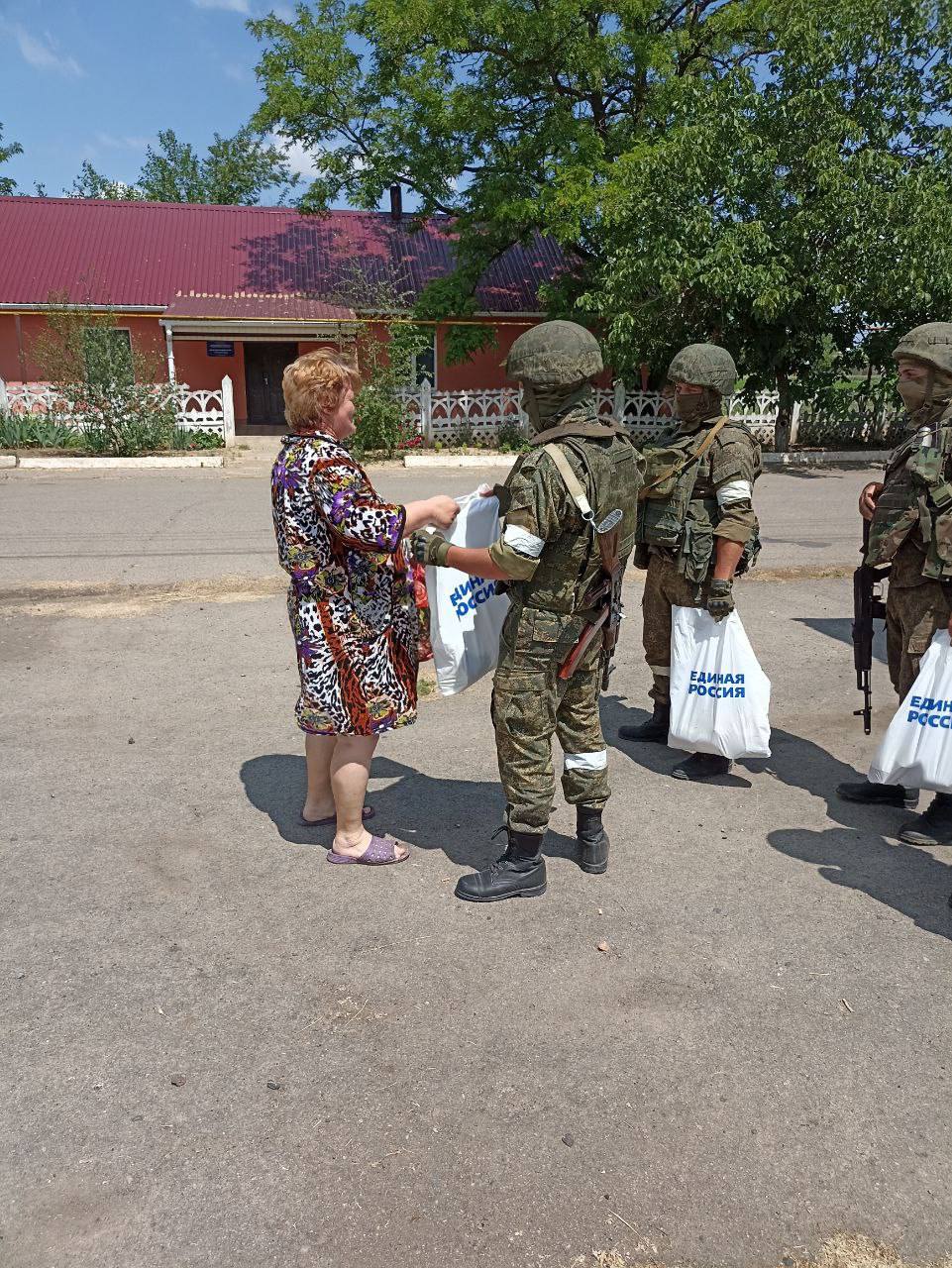 Сегодняшние новости херсона. Российские войска в Херсонской области. Российские военные в Херсоне. Российские военные в Херсонской области. Херсон война.