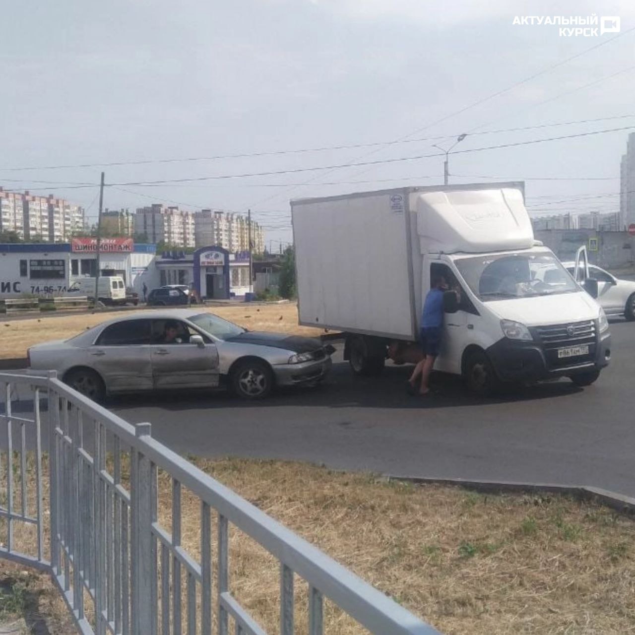 Курское авто. Барышиха 46 происшествия. Авария на круговом движении.