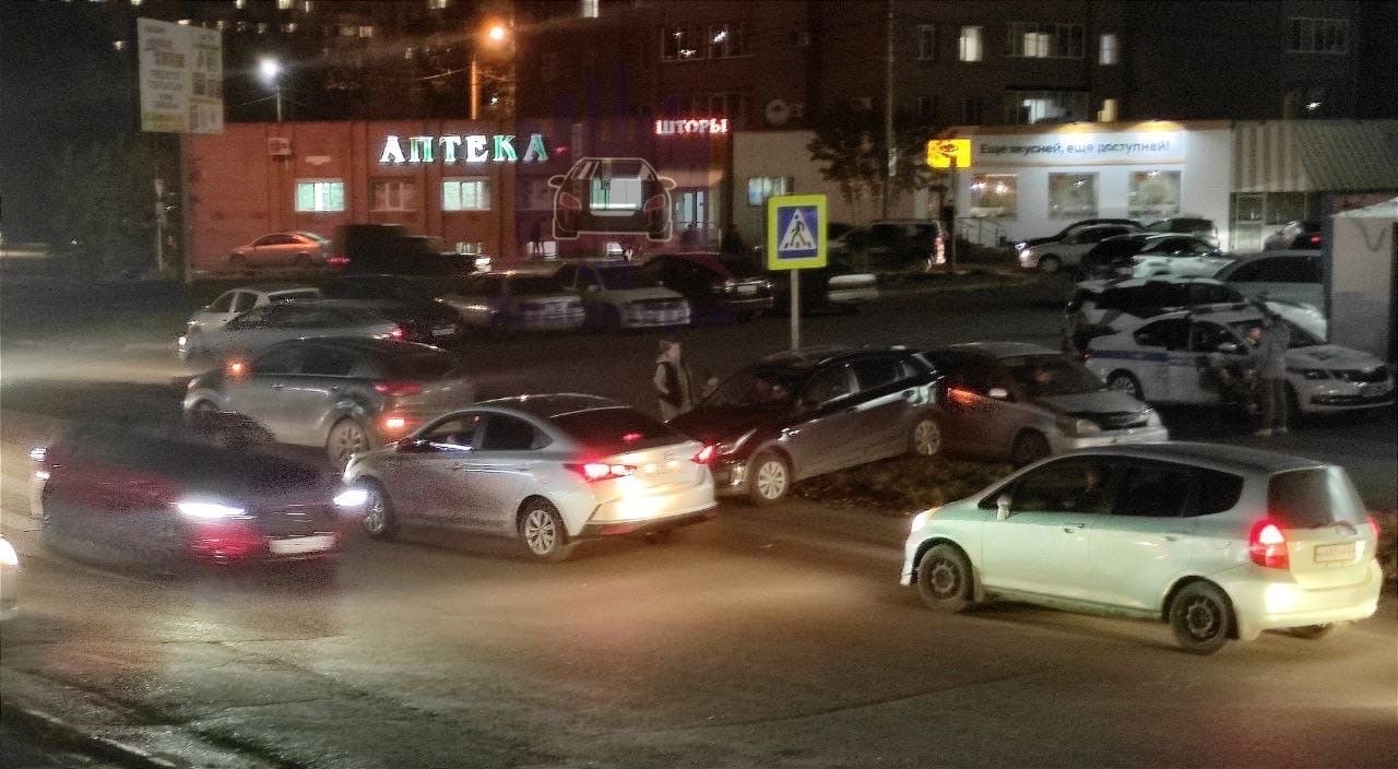 02. сервико красноярск пожар. ачинск пожар в карловке красноярского. пожар на шумяцкого красноярск. пожар на шумяцкого красноярск.