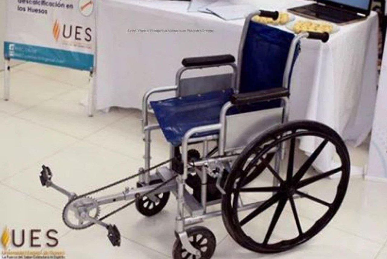 Инвалидная коляска с педалями